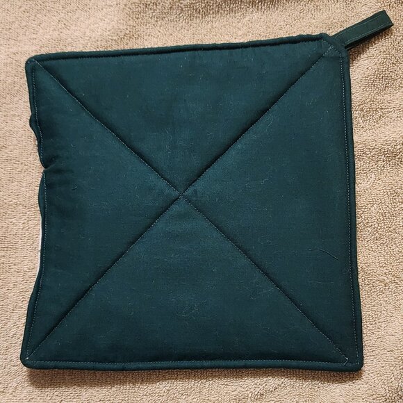 Pot holder or Pot Holder- Snowflakes - Picture 2 of 3